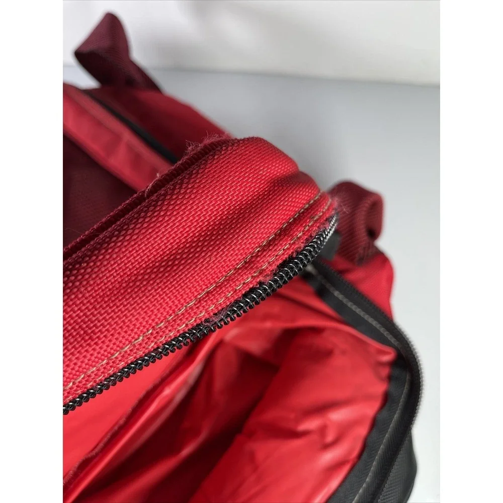 Marlboro Unlimited Gear Large Red Divided Cooler Bag Duffel 20